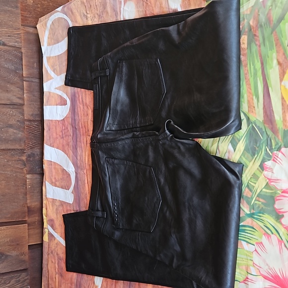 S Black Vegan leather pants - Picture 3 of 7